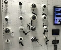 Видеонаблюдение ВТ (АТ) (ул. Н. А. Назарбаева, 106, ТЦ Гранд Деловой, 2 этаж)